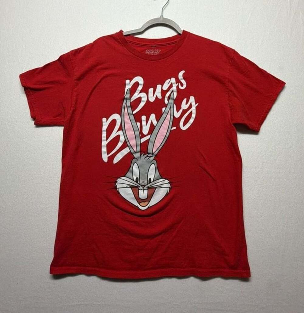 Looney Tunes Bugs Bunny T-Shirt Size M Red Graphic Tee